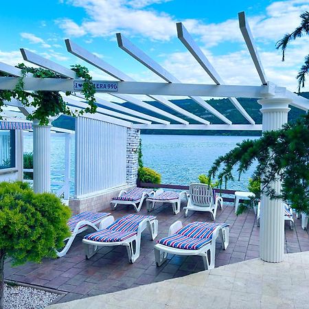 Riviera 990 - Resort & Restaurant Ieşelniţa エクステリア 写真