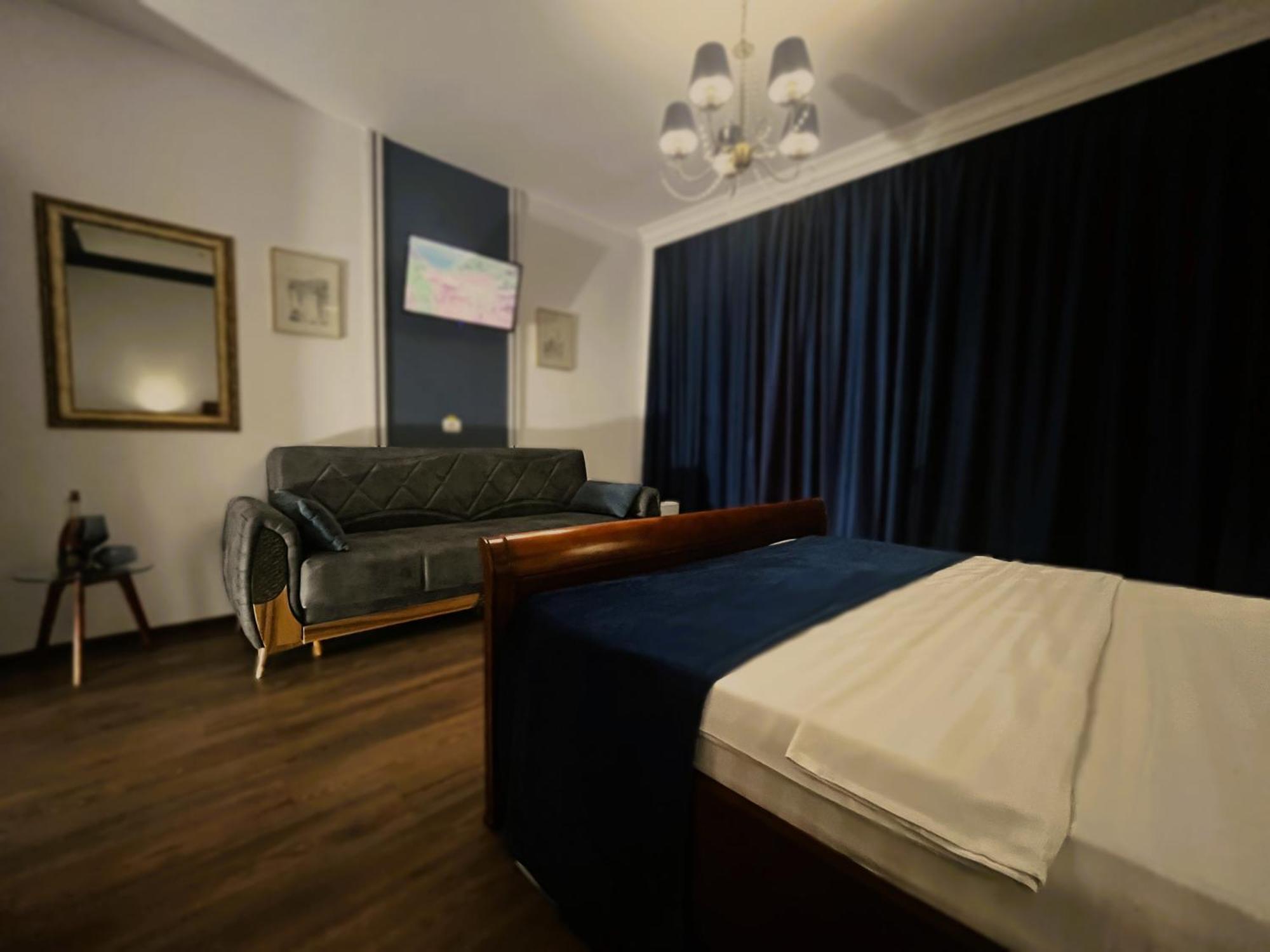 Riviera 990 - Resort & Restaurant Ieşelniţa エクステリア 写真