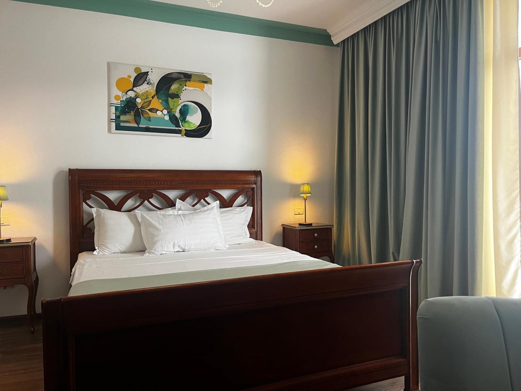 Riviera 990 - Resort & Restaurant Ieşelniţa エクステリア 写真