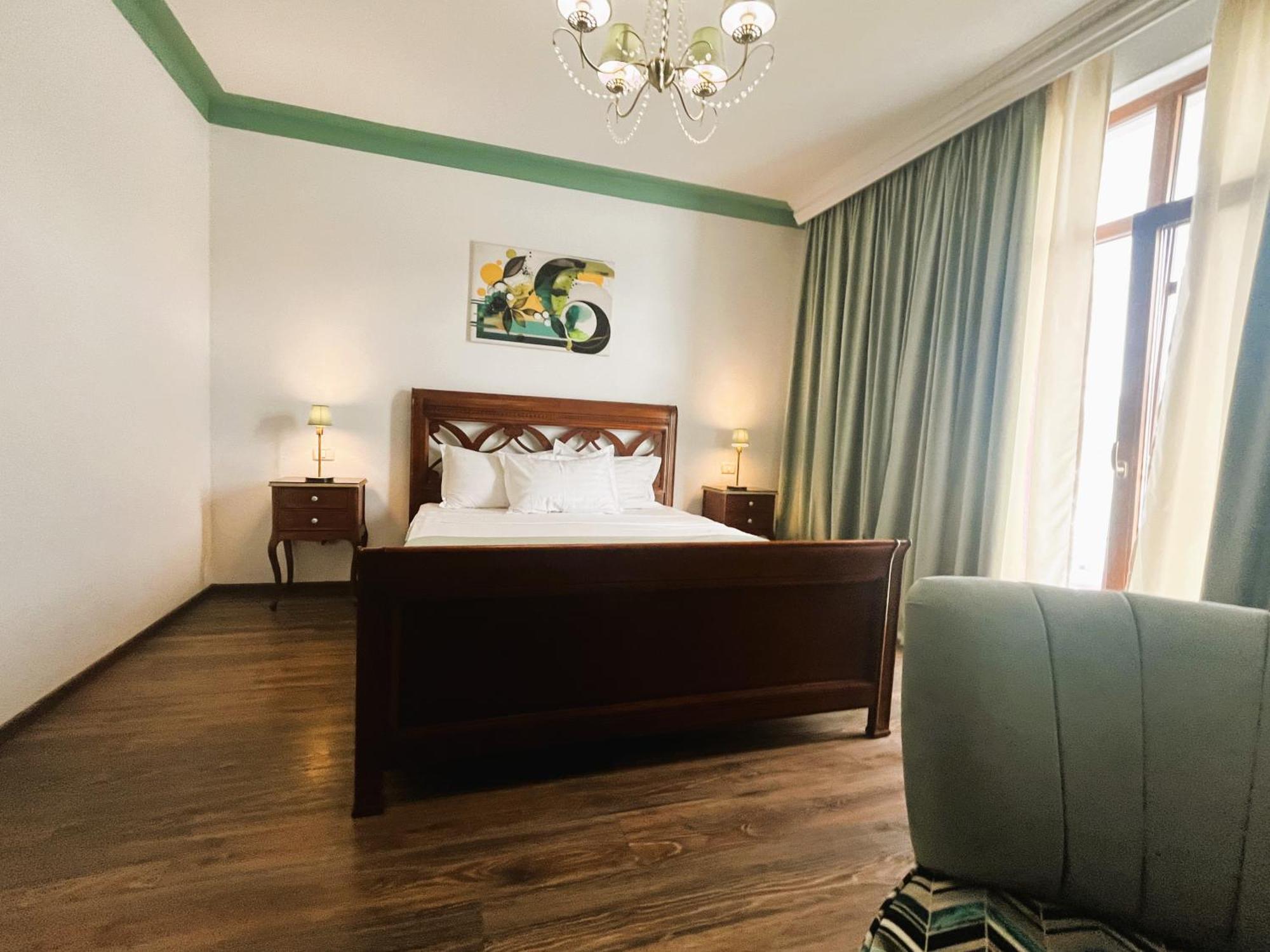 Riviera 990 - Resort & Restaurant Ieşelniţa エクステリア 写真