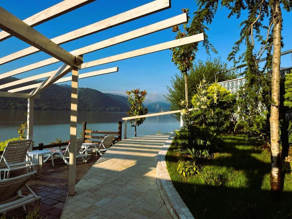 Riviera 990 - Resort & Restaurant Ieşelniţa エクステリア 写真